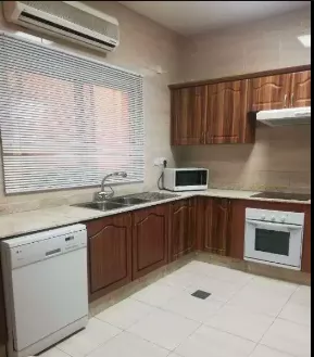 Wohn Klaar eigendom 2 Schlafzimmer F/F Wohnung  zu vermieten in Al Sadd , Doha #7488 - 1  image 